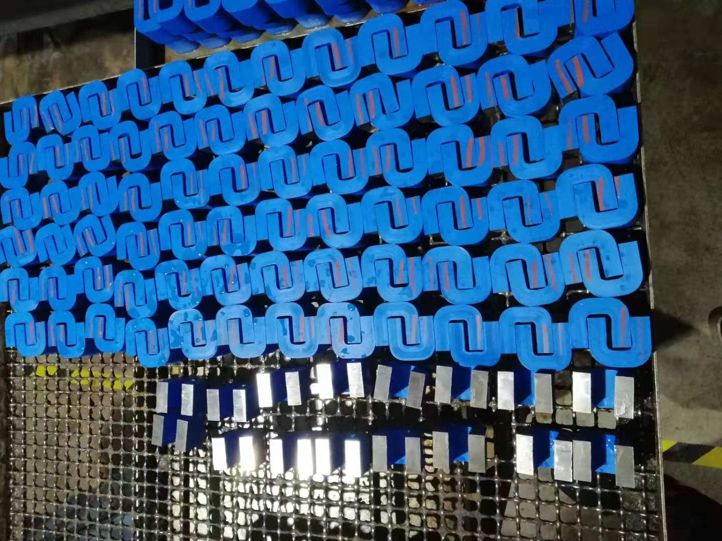 Laatste bedrijfscasus over Precisie snijden van magnetische kernmonsters
