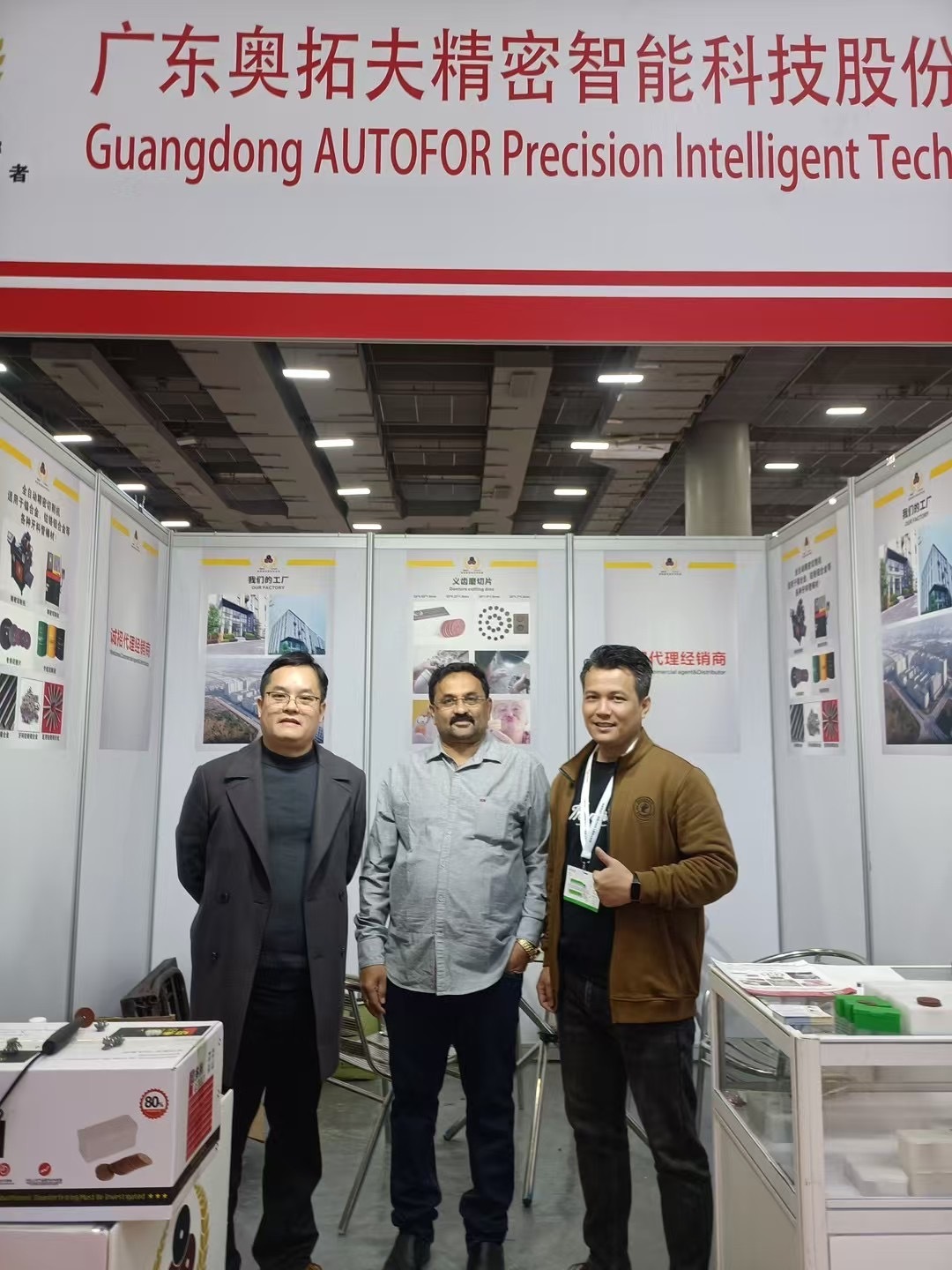 Laatste bedrijfscasus over Maak zijn debuut op de 30e South China International Dental Exhibition in 2025, en focus diep op het gebied van precisieverwerking van tandheelkundige producten.